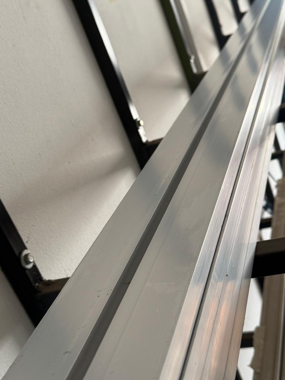 PERFIL DE ALUMINIO RANURADO PARA BASE DE CNCs