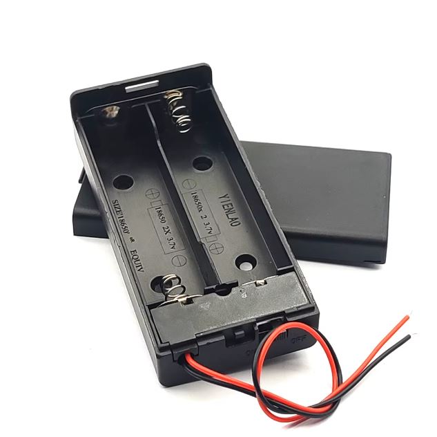 PORTA BATERIA 18650 x 2P CON TAPA Y SWITCH